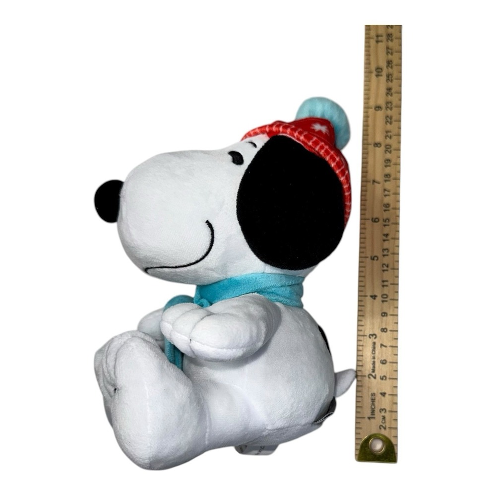 Peanuts Hallmark Snoopy Winter Hat And Scarf Christmas Plush Toy 2022 - Picture 13 of 13